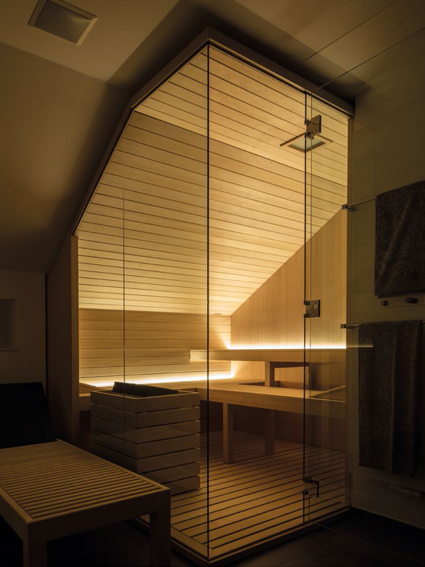 Made to measure sauna with enhanced under-bench LED lighting