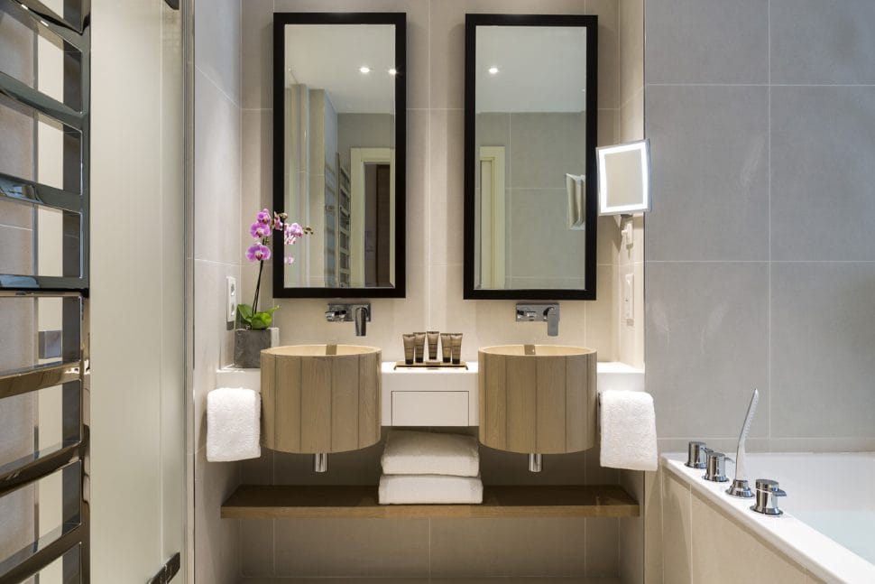 Bathrooms luxury bathroom hotel beach room deluxe king luxurious ultra kings must one like dubaichronicle offer Contemporary hotel bathroom designs